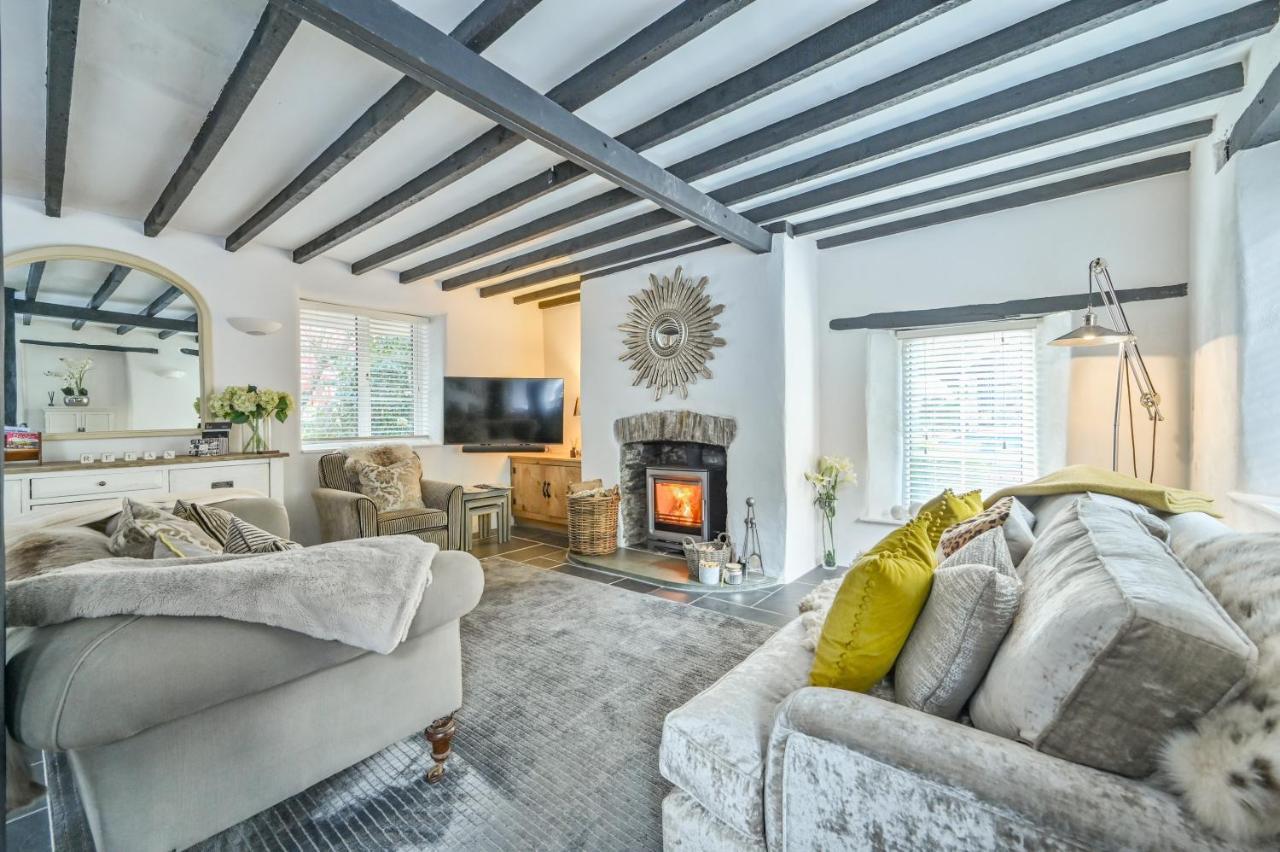 A Superb Bijou Retreat With Jacuzzi Near An Excellent Village Pub Yelverton Exteriör bild