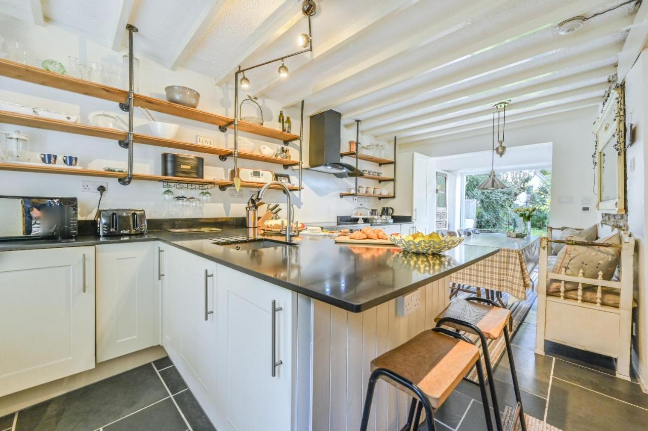 A Superb Bijou Retreat With Jacuzzi Near An Excellent Village Pub Yelverton Exteriör bild