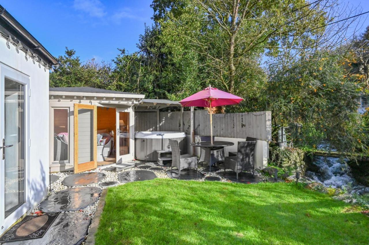A Superb Bijou Retreat With Jacuzzi Near An Excellent Village Pub Yelverton Exteriör bild