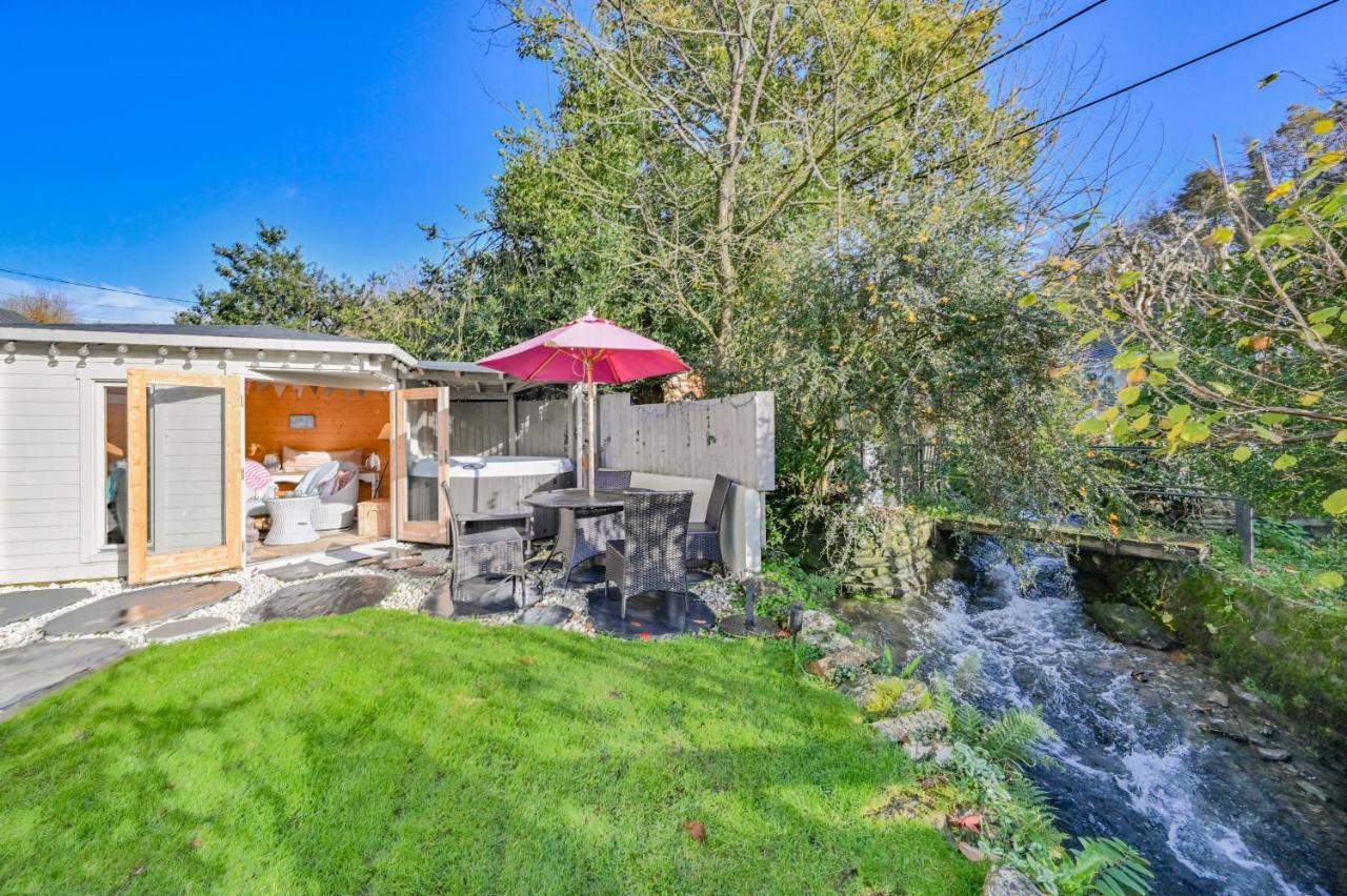 A Superb Bijou Retreat With Jacuzzi Near An Excellent Village Pub Yelverton Exteriör bild