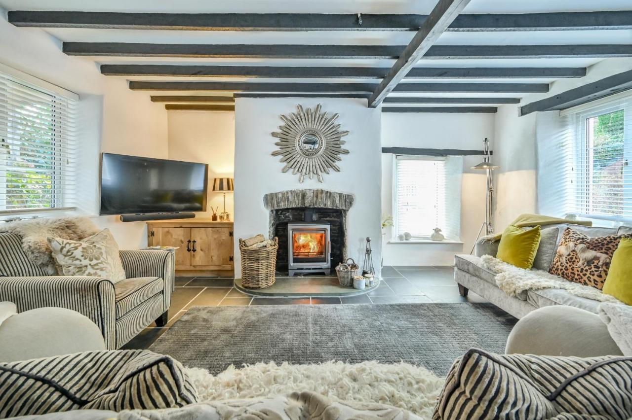 A Superb Bijou Retreat With Jacuzzi Near An Excellent Village Pub Yelverton Exteriör bild